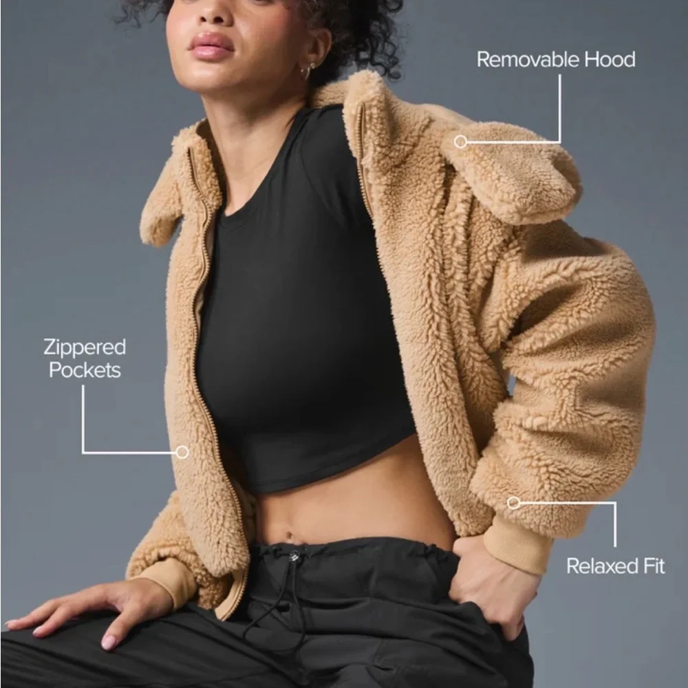 ALO Yoga Foxy Sherpa Jacket - Picture 2 of 6